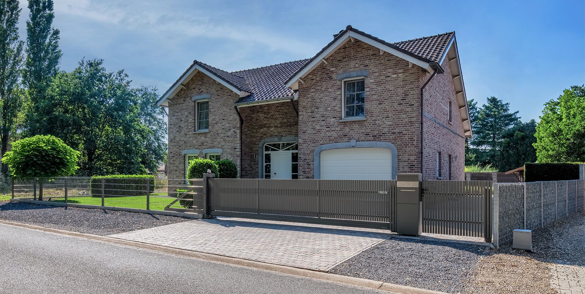 Planen Sie die Einzäunung Ihres Hauses? 5 Tipps für die richtige Zaunwahl